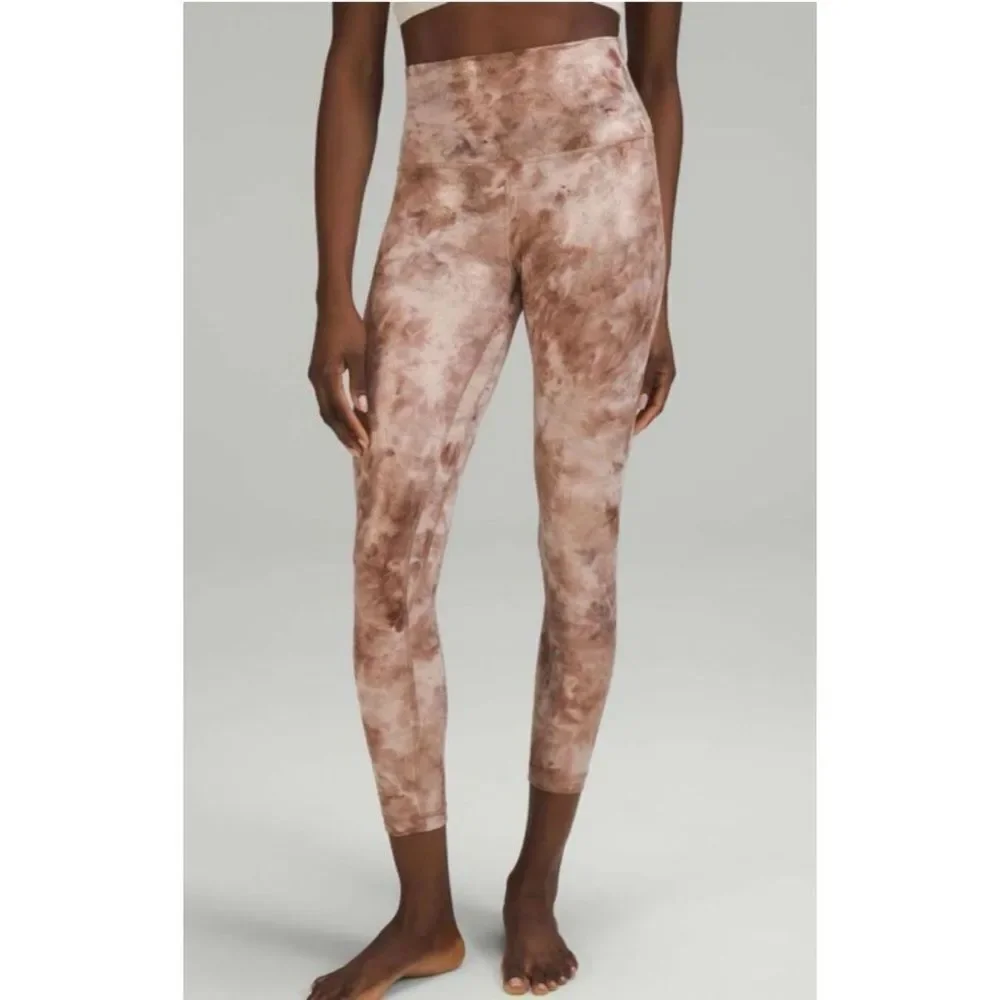 Lululemon Align High-Rise  23